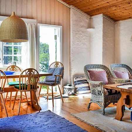 Ferienhaus Gorgeous In Reksteren With Kitchen