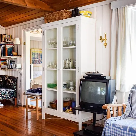 3 Bedroom Lovely In Reksteren Klinkholmen