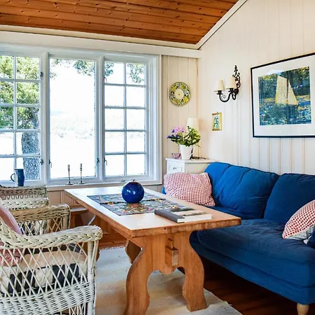 3 Bedroom Lovely In Reksteren Nyaraló *