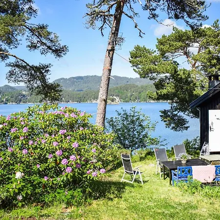 Gorgeous In Reksteren With Kitchen Casa de Férias *